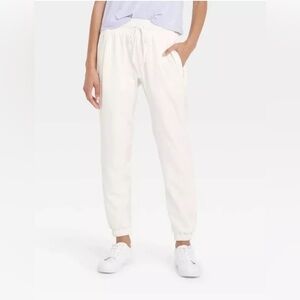 All In Motion women’s  XL ivory joggers. EUC